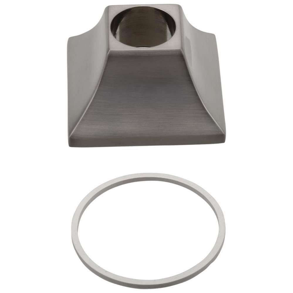 Dryden™ Handle Base &amp; Gasket - Roman Tub